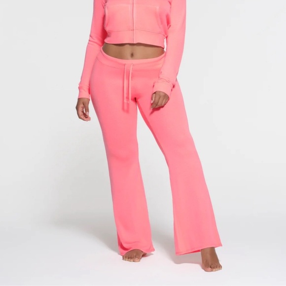 SKIMS NWT Light French Terry Flared Pant - Coral